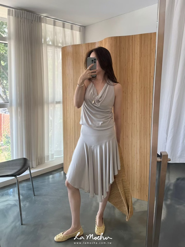 掛脖垂領美背洋裝
